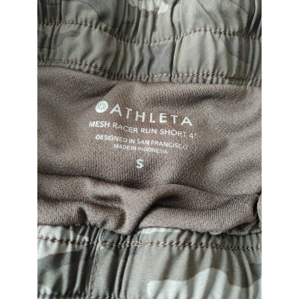 Athleta VENTED Green Camo Printed Mesh Racer Run Short 4" Women's Size Small